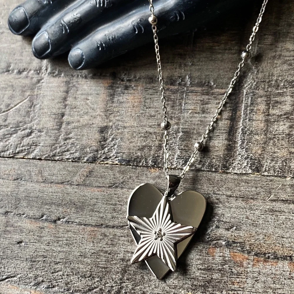 NEW Silver Heart & Star Pendant Necklace